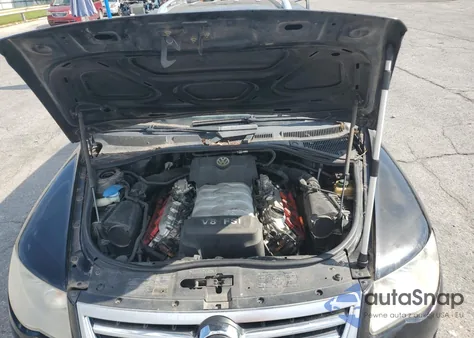 2008 Volkswagen Touareg 2 V8 из США, поврежденный, VIN WVGCB77L88D048376